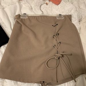 skort